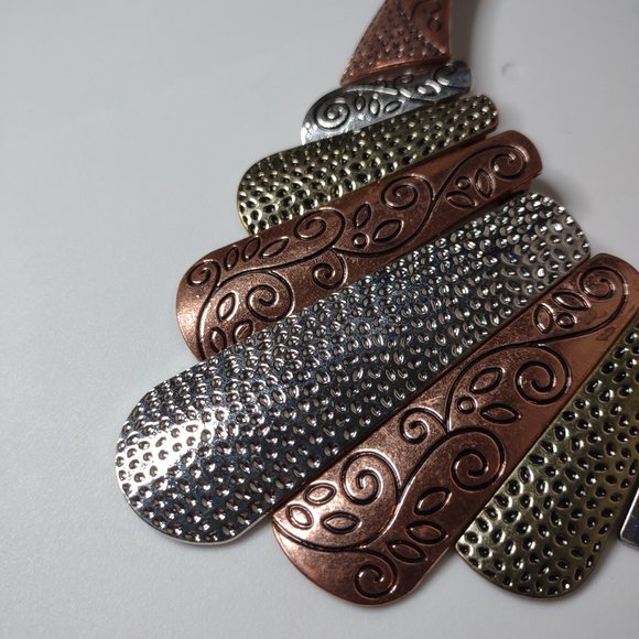 Multi Tone Metal Statement Necklace 19.5 Inches Long - Picture 5 of 12